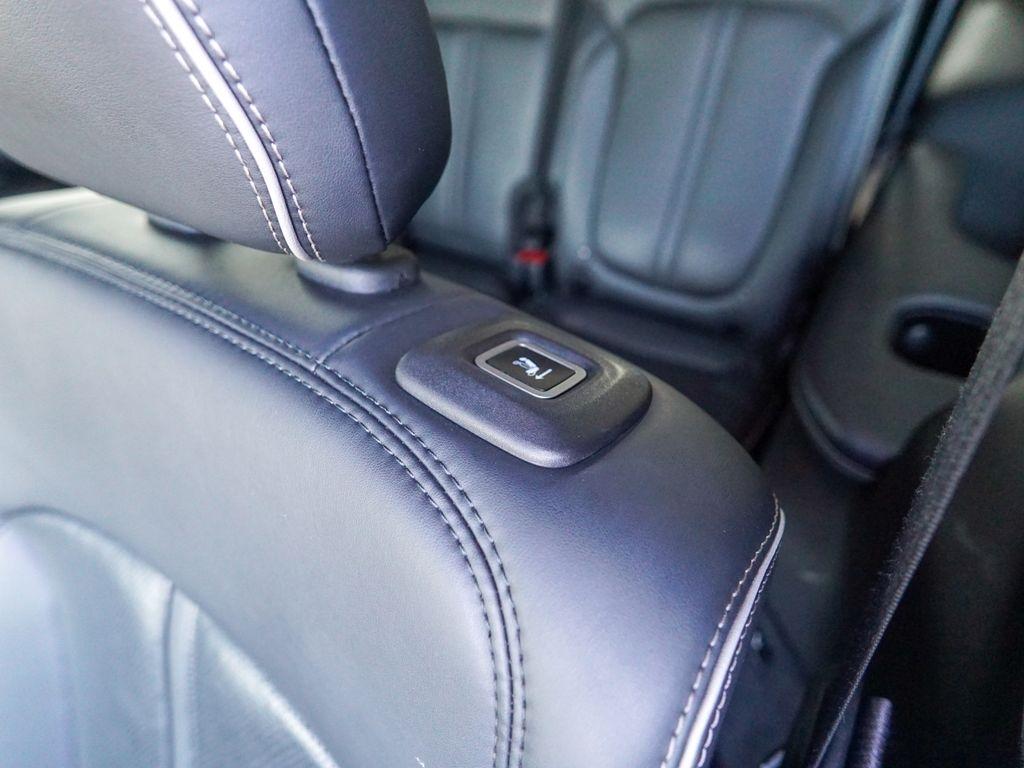 Jeep Grand Wagoneer L  2024