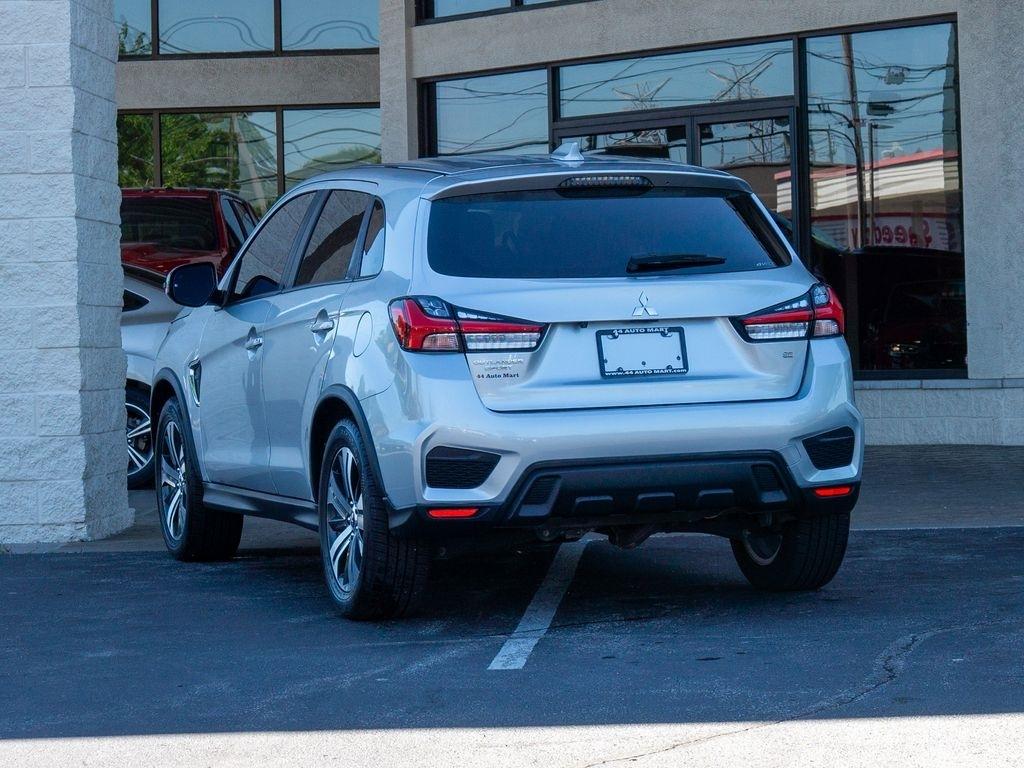 Mitsubishi Outlander Sport  2021