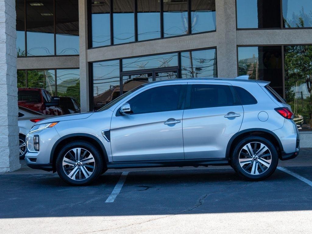 Mitsubishi Outlander Sport  2021