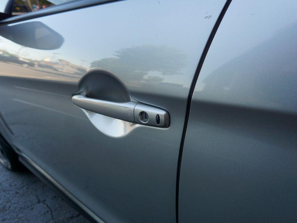 Mitsubishi Outlander Sport  2021