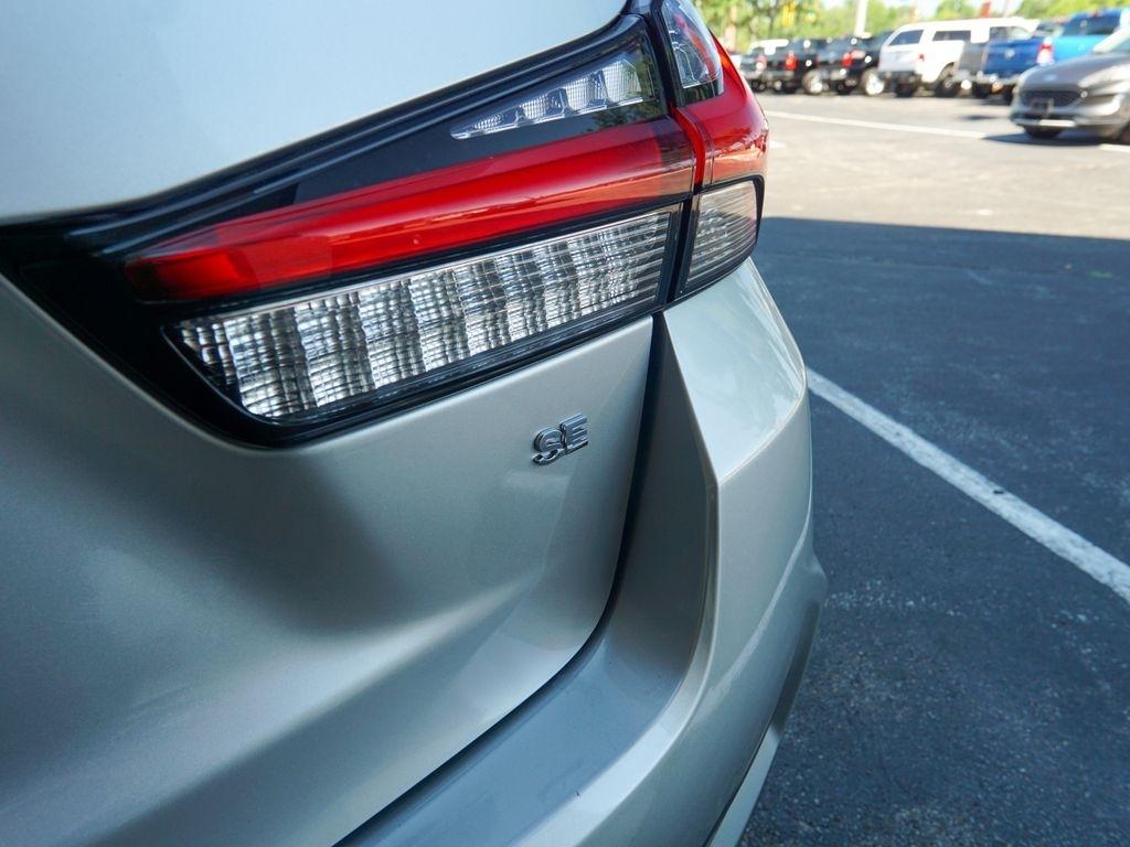 Mitsubishi Outlander Sport  2021