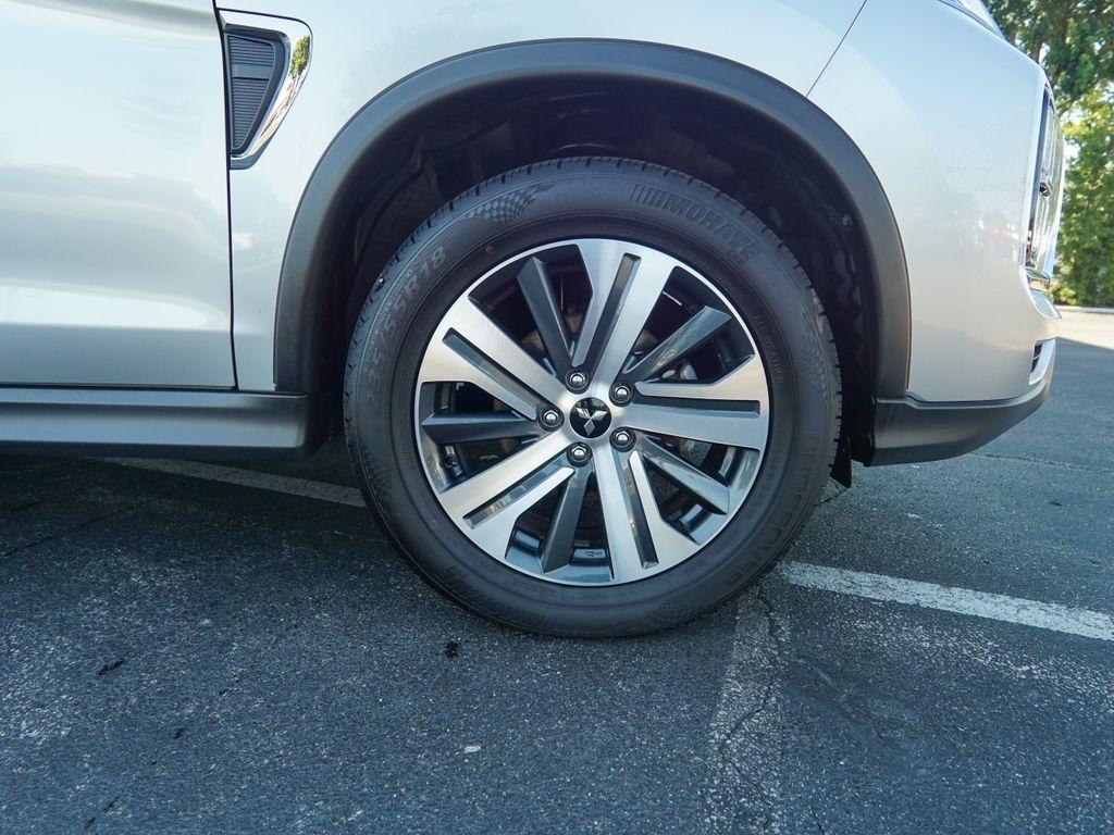 Mitsubishi Outlander Sport  2021