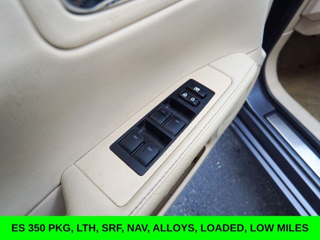 Lexus ES 350  2015
