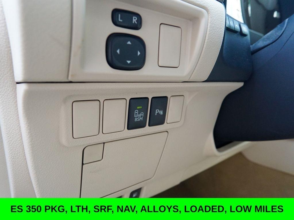 Lexus ES 350  2015