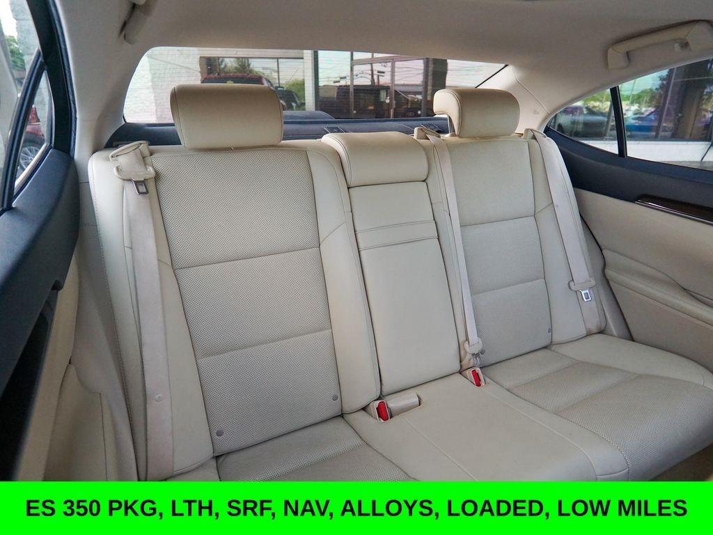 Lexus ES 350  2015