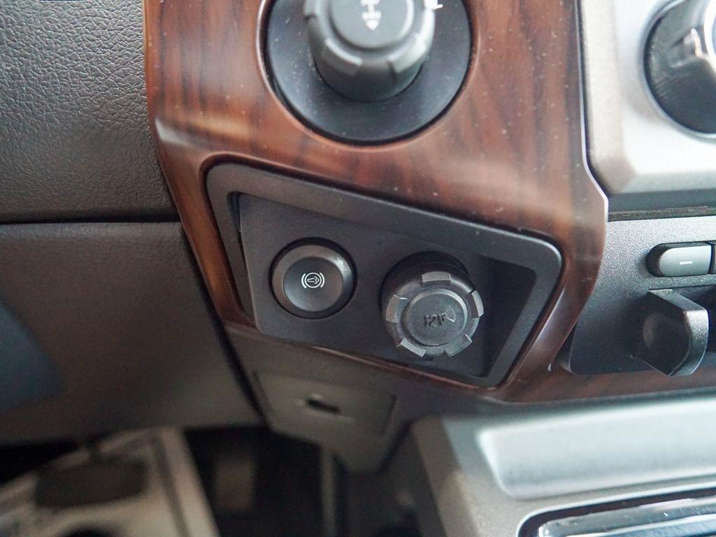 Ford Super Duty F-350 SRW  2016