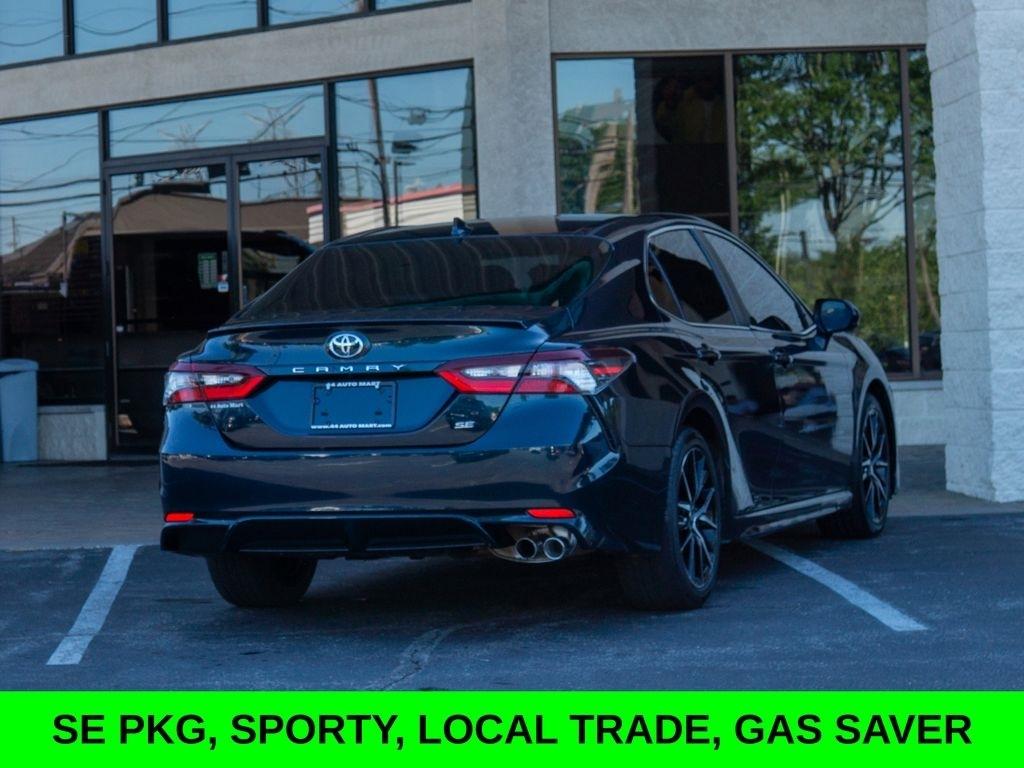 Toyota Camry  2021