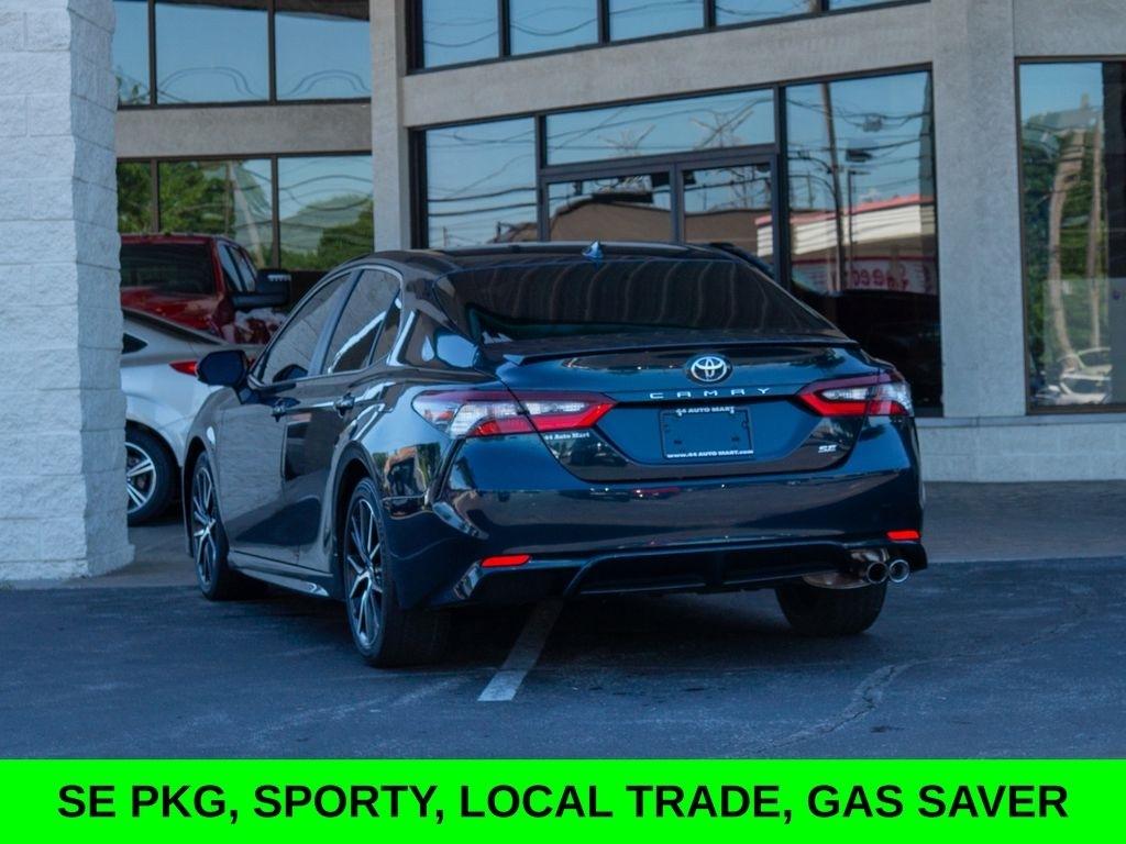 Toyota Camry  2021