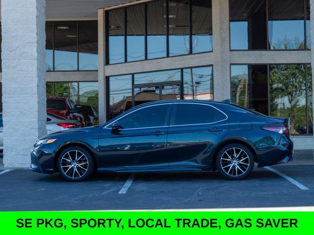Toyota Camry  2021