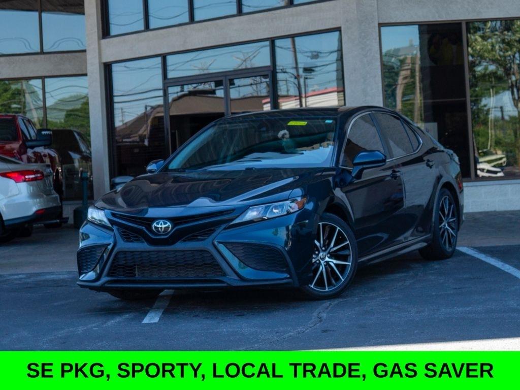 Toyota Camry  2021
