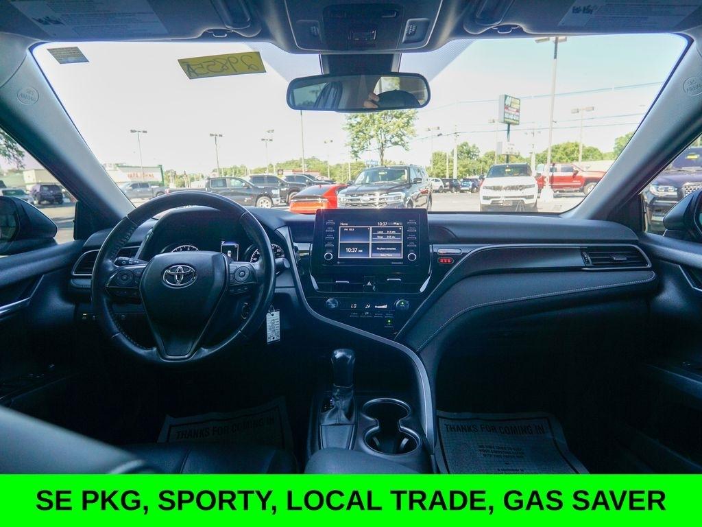 Toyota Camry  2021