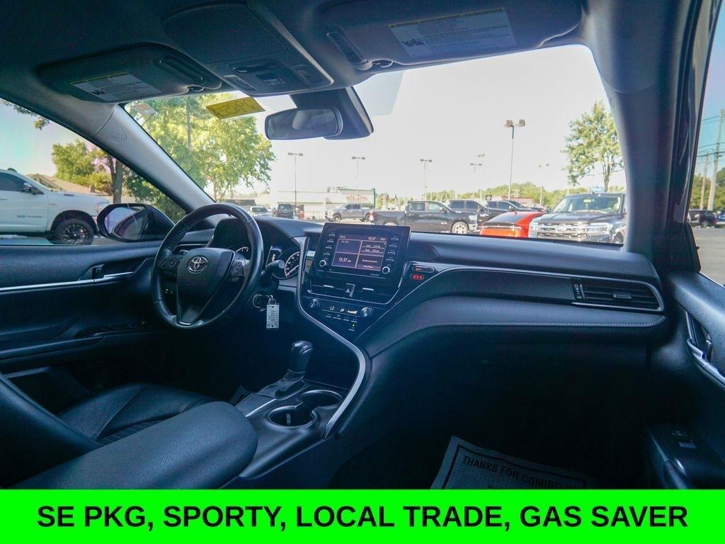 Toyota Camry  2021