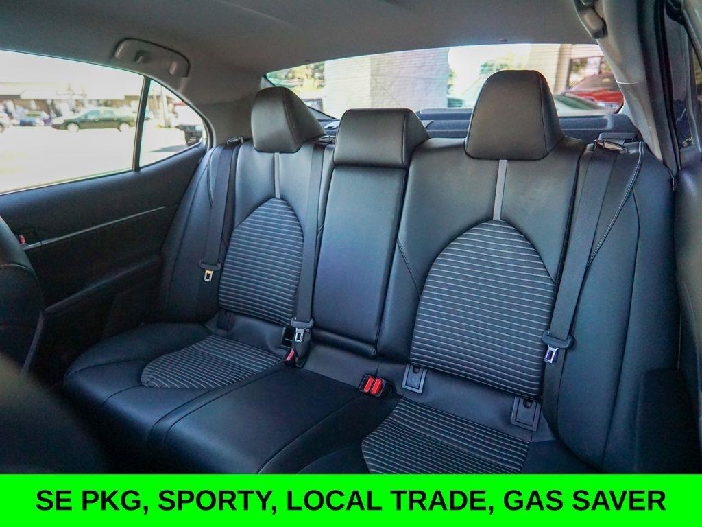 Toyota Camry  2021