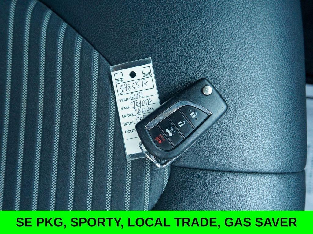 Toyota Camry  2021