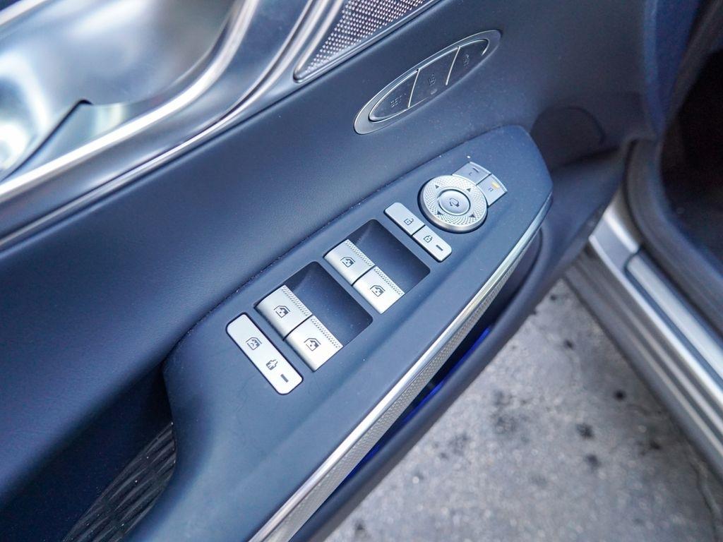 Genesis GV70  2023
