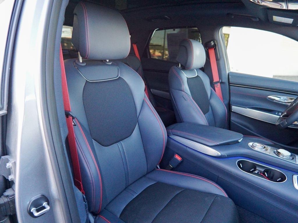 Genesis GV70  2023