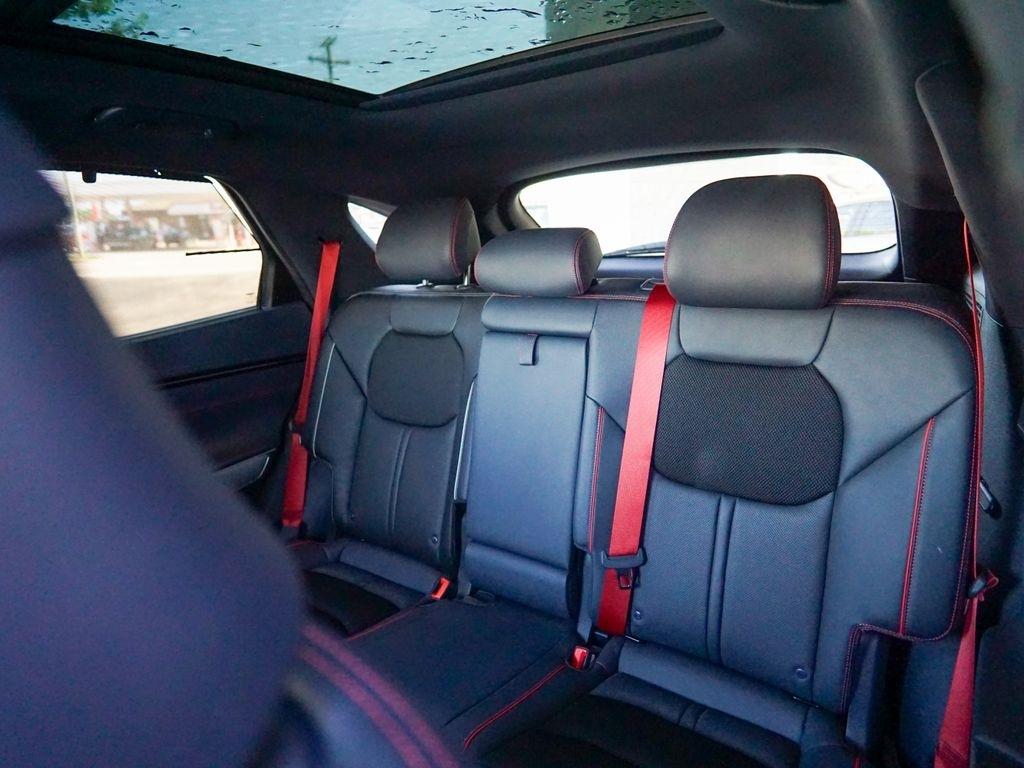 Genesis GV70  2023