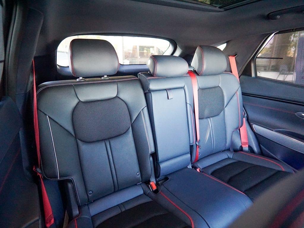 Genesis GV70  2023