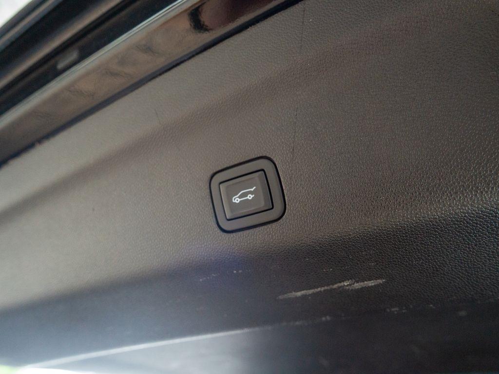 Chevrolet Tahoe  2021