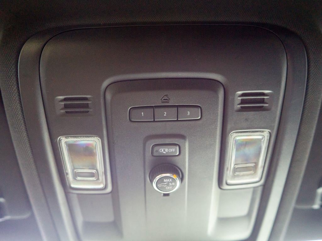 Chevrolet Tahoe  2021