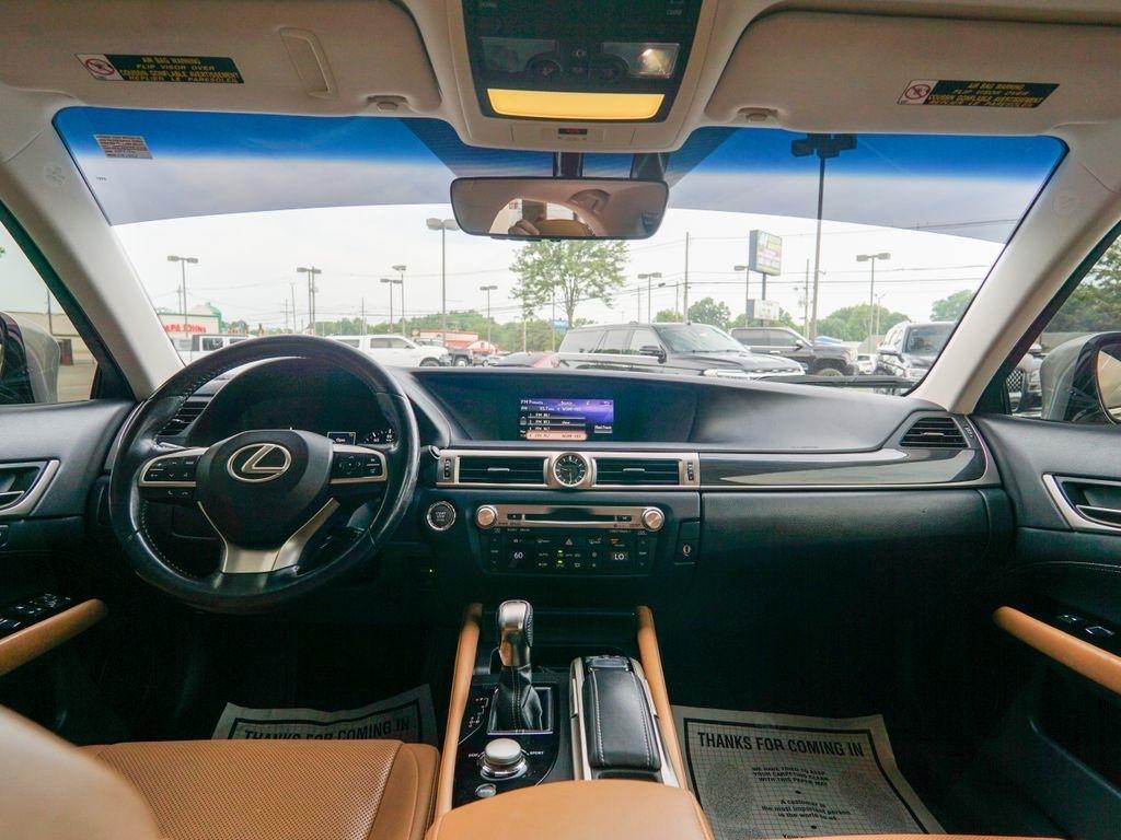 Lexus GS 200T  2016