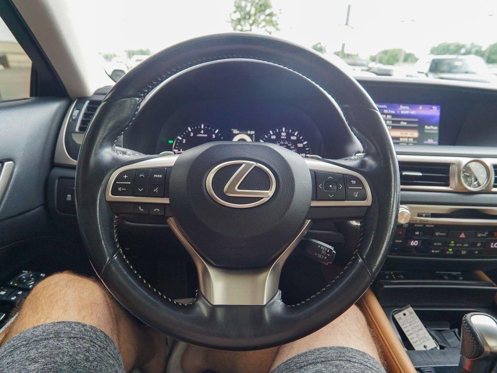 Lexus GS 200T  2016