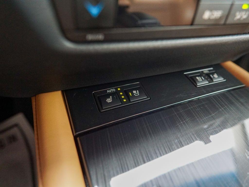 Lexus GS 200T  2016
