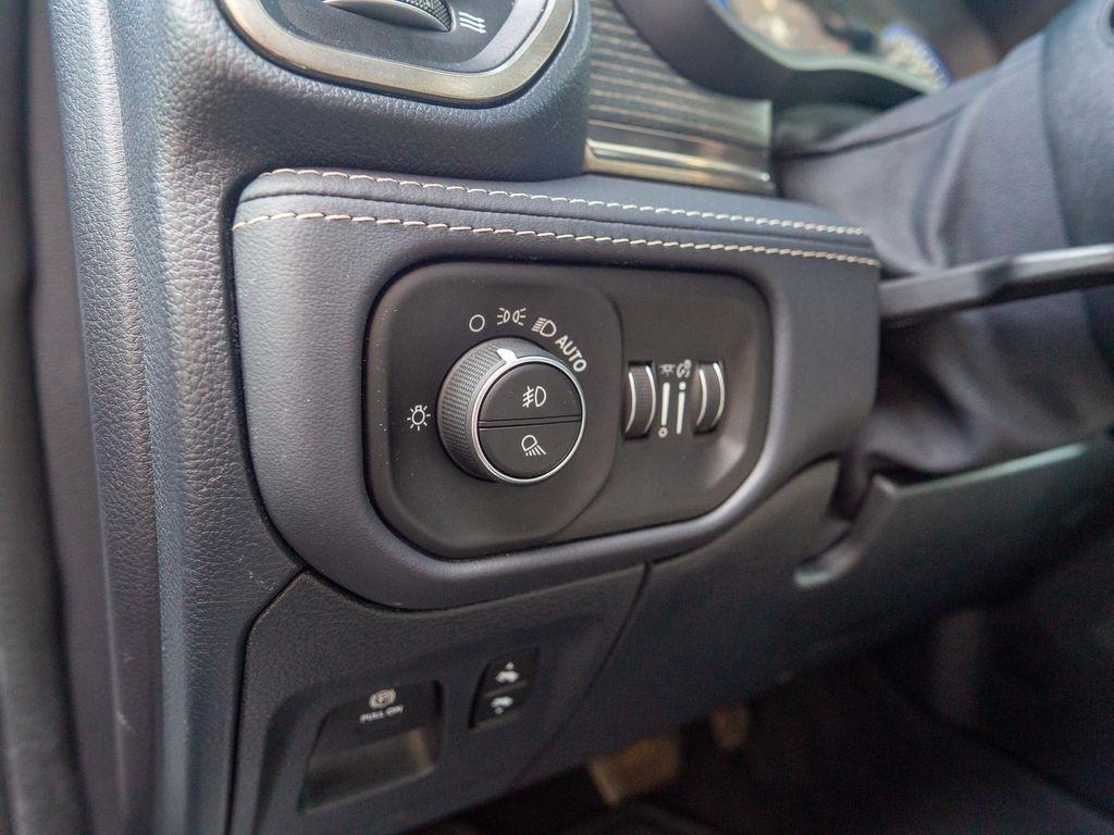 RAM 1500  2021