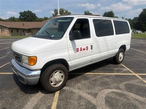 2005 Ford Econoline Wagon 