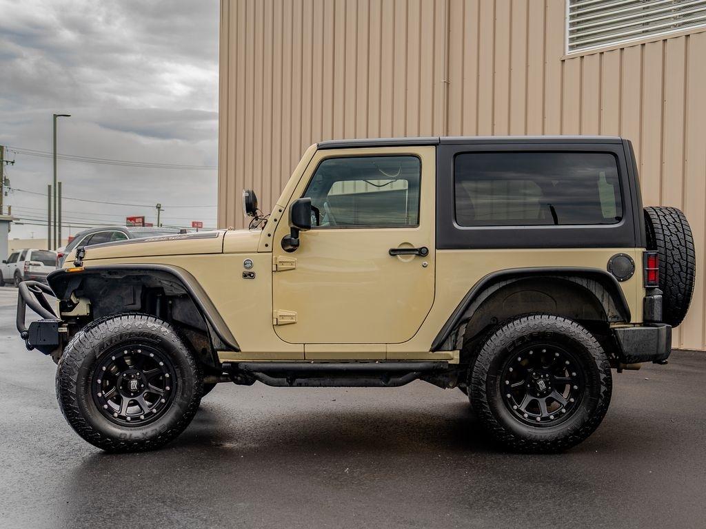 Jeep Wrangler  2011