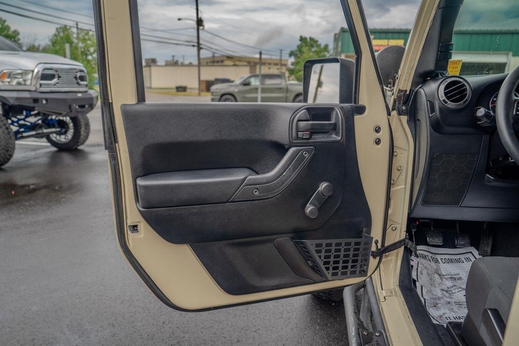 Jeep Wrangler  2011