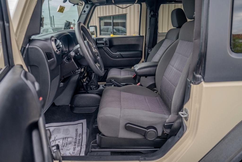 Jeep Wrangler  2011