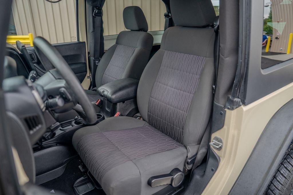 Jeep Wrangler  2011