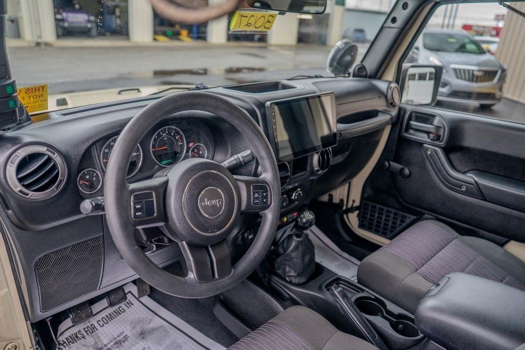 Jeep Wrangler  2011