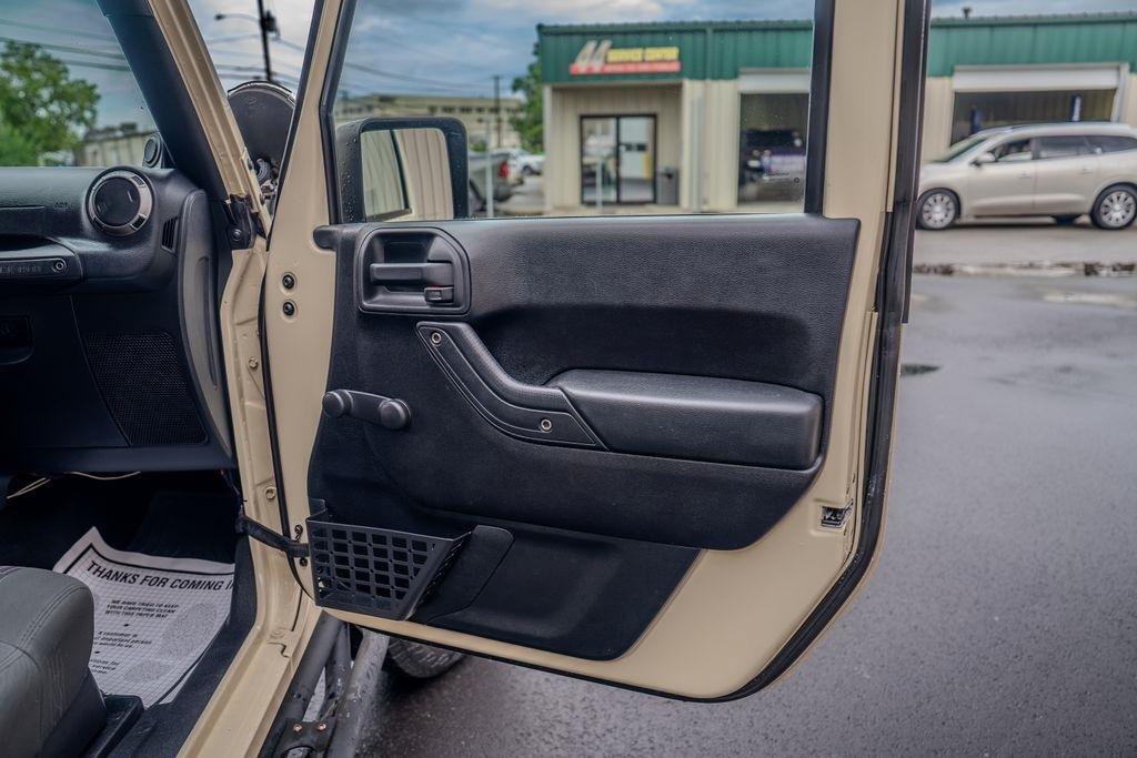 Jeep Wrangler  2011