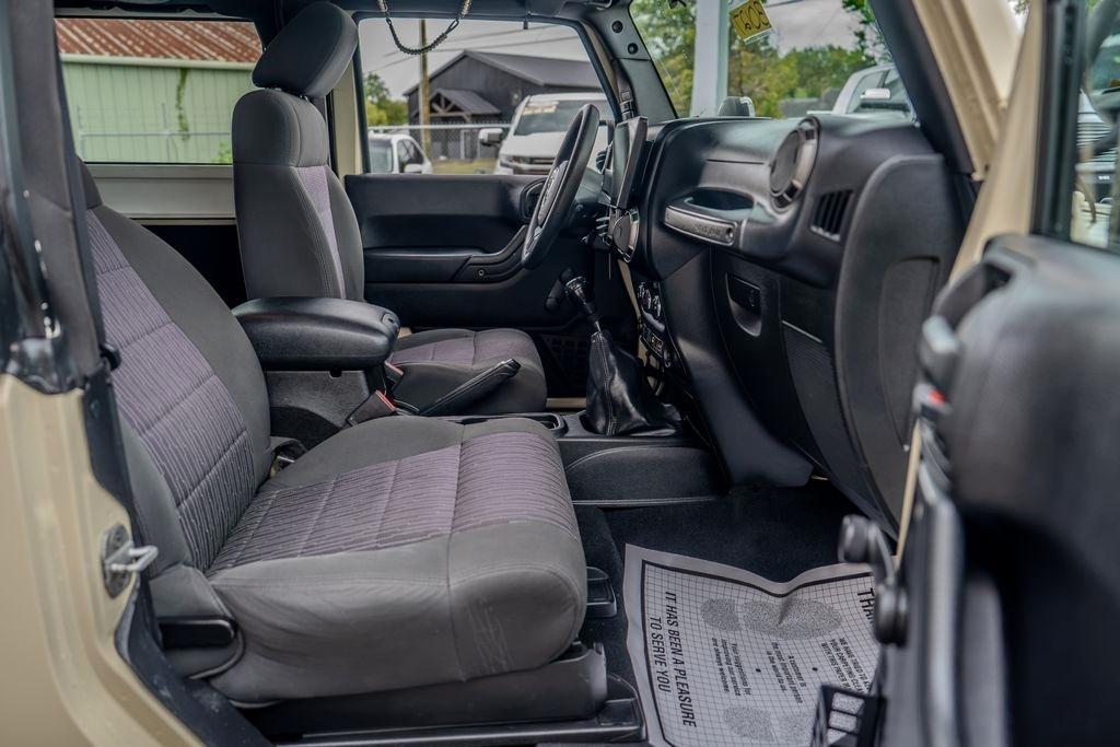 Jeep Wrangler  2011