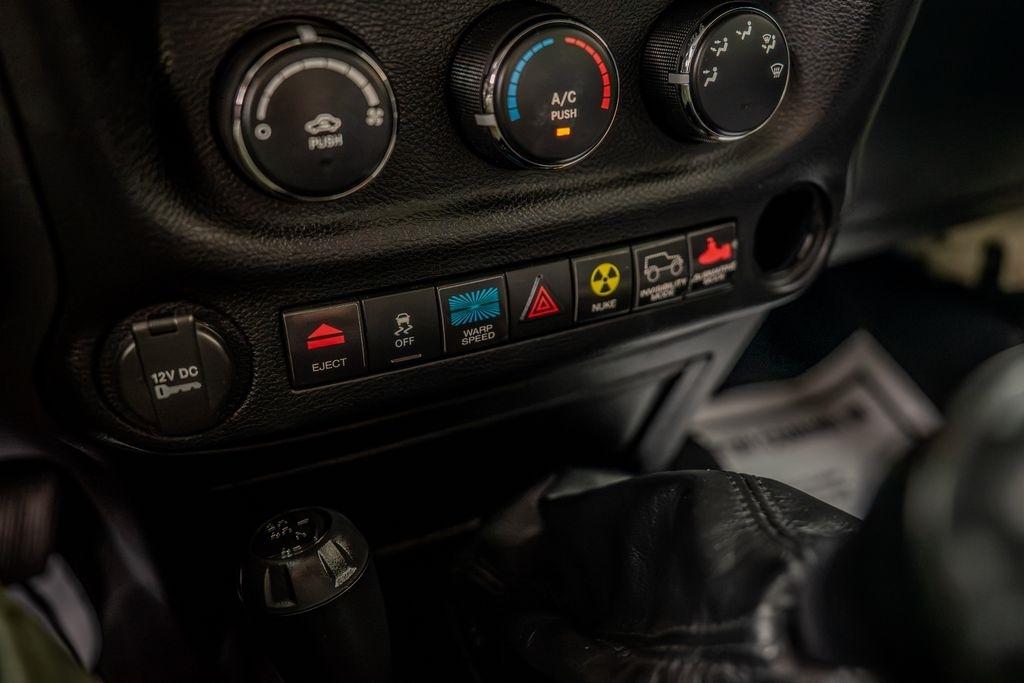 Jeep Wrangler  2011