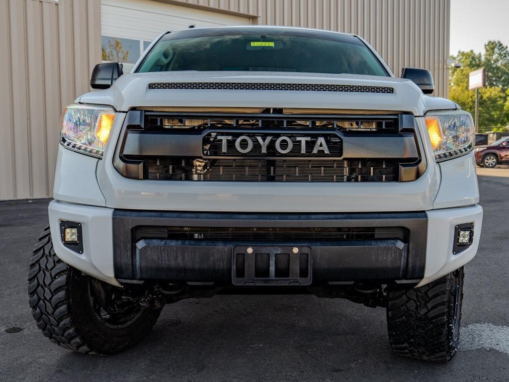 Toyota Tundra 4WD  2017