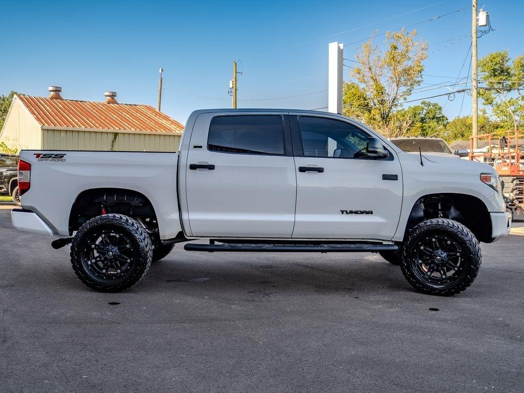 Toyota Tundra 4WD  2017