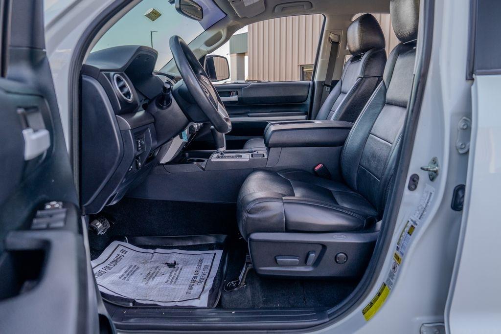 Toyota Tundra 4WD  2017