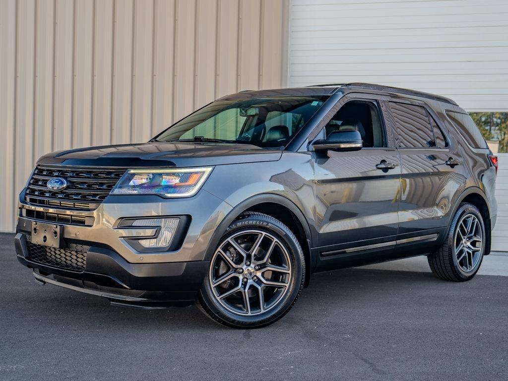 Ford Explorer photo 5