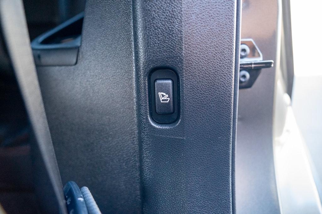 Ford Explorer photo 19