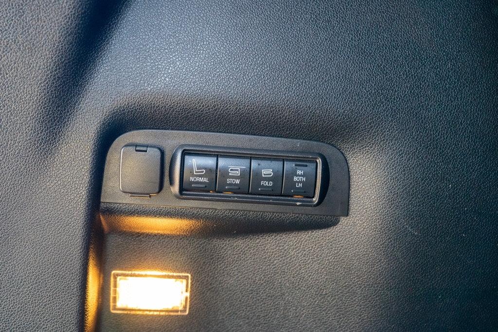 Ford Explorer photo 21