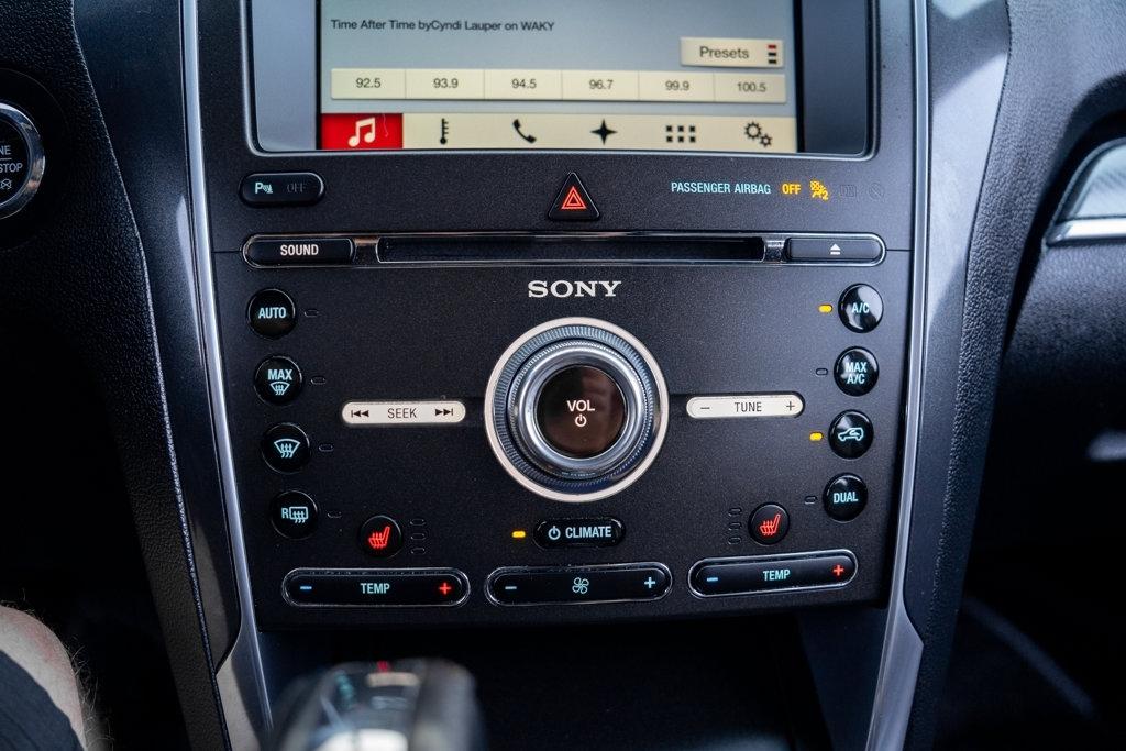 Ford Explorer photo 31