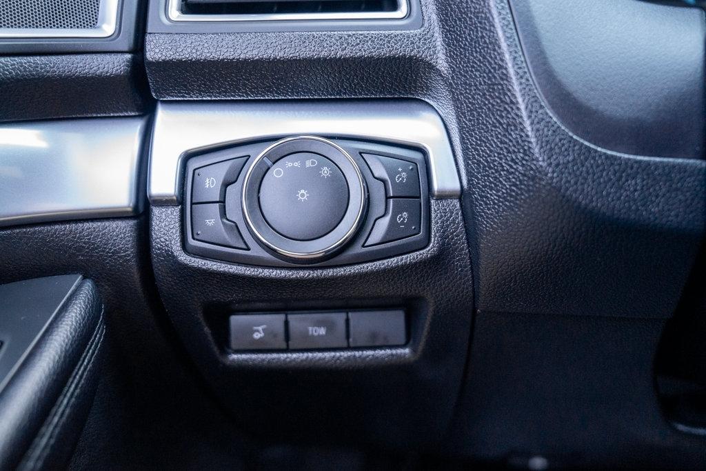 Ford Explorer photo 37