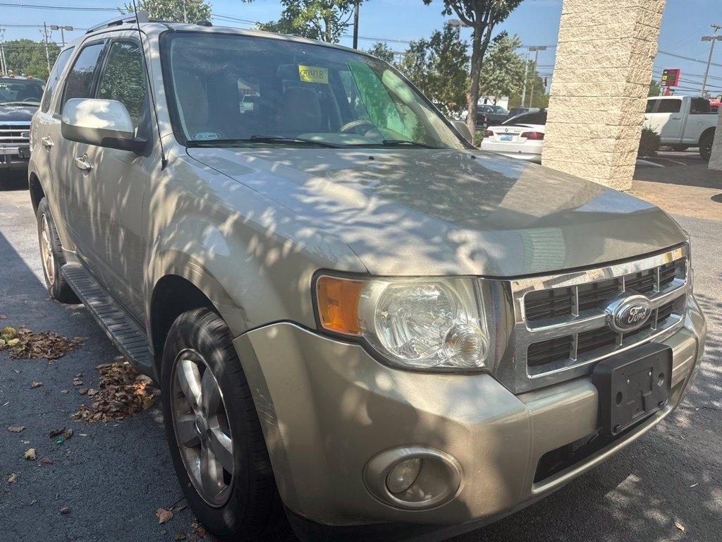 Ford Escape photo 2