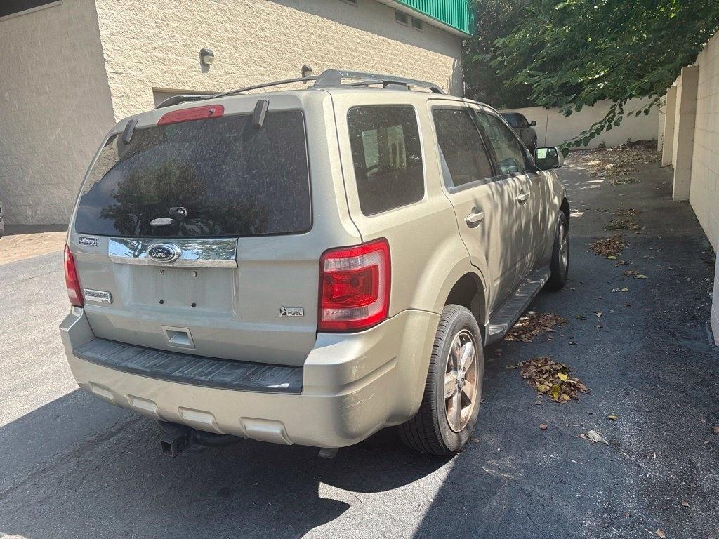 Ford Escape photo 3