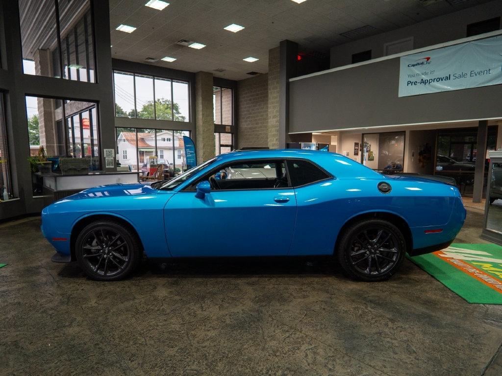 Dodge Challenger photo 5