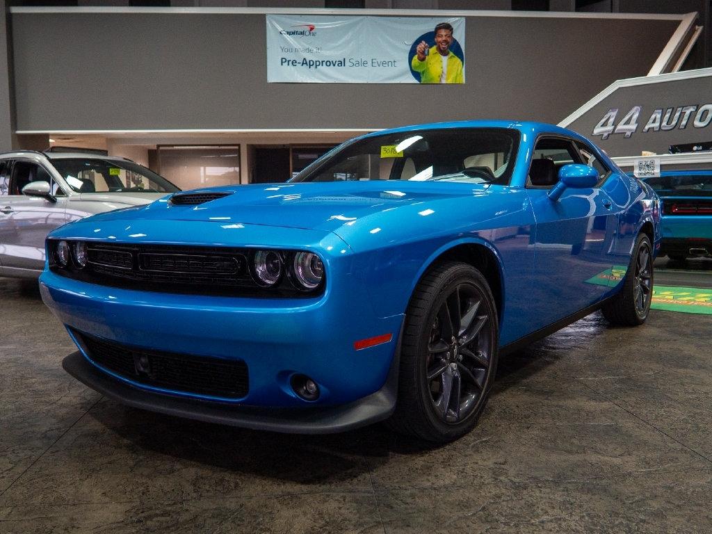 Dodge Challenger photo 6