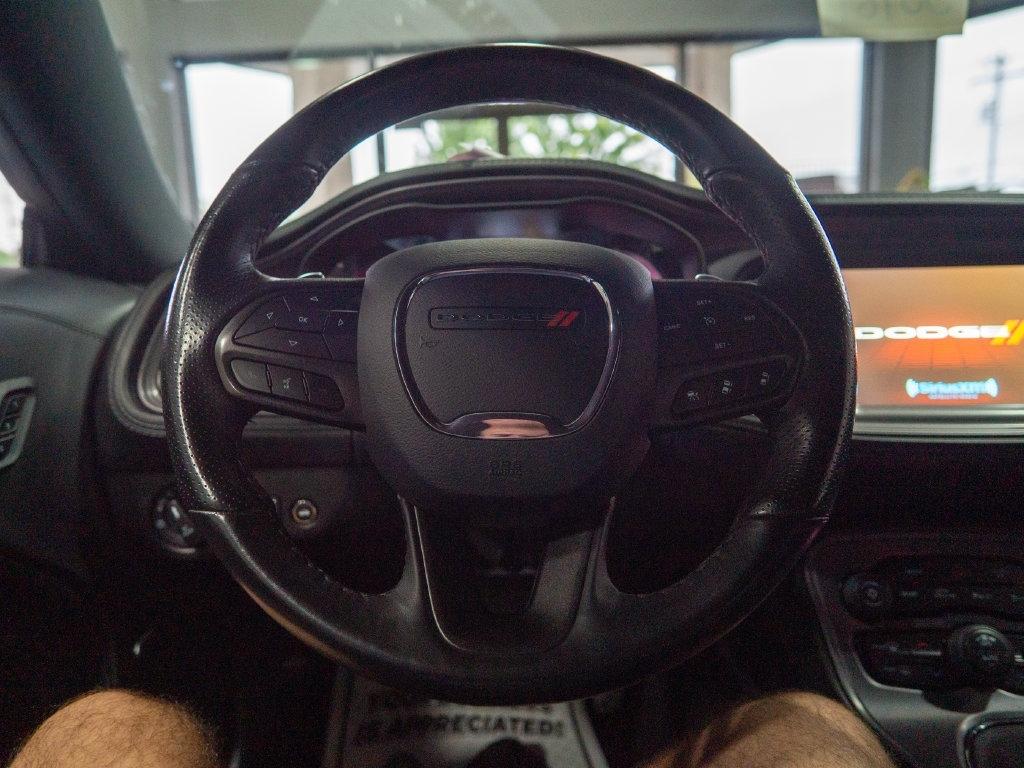 Dodge Challenger photo 18